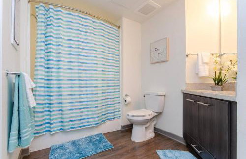 Charming 3 Bedroom Apartment with Pool Near San Diego Convention Center - Foto 10