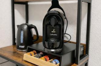 STN Business Suite - Ferienwohnung mit Parkplatz & Balkon, Terrasse & Fußbodenheizung, Netflix Premium, Zentral zu Audi & Schwarz Gruppe - Foto 15