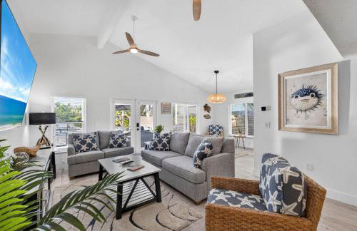 Blue Lagoon Hideaway 3BR Coastal Chic Retreat - Foto 11
