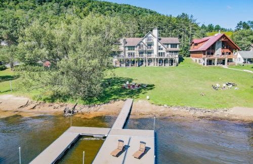 Lakefront home with fire pit and dock Near Wisp Resort - Foto 38