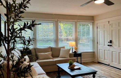 Blue Moon Cottage - Music Room, Inground Pool - Foto 13