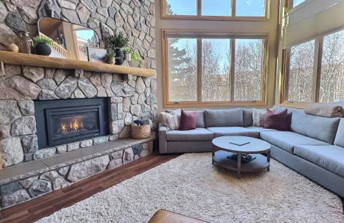 Gorgeous Executive Lutsen Townhome - Ski-in Ski-out, Pool, Hot Tub, Hiking, Biking, campfires and more! - Foto 8