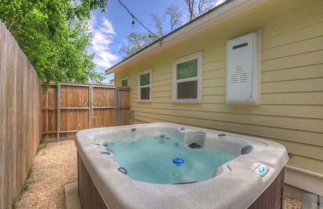 The Grove-c With Hot Tub - Walk to Main Street - Foto 10