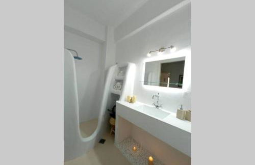 Sonia`s luxury apartment with jacuzzi - Photo 34
