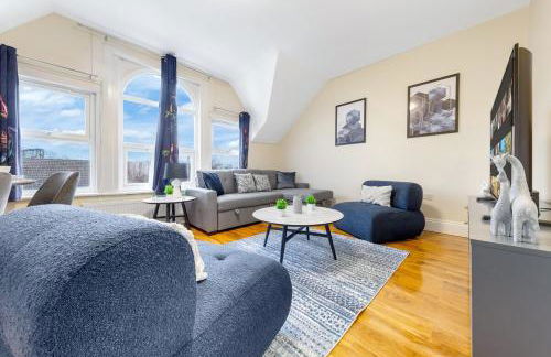 Lovely 4-BR Home In Leyton - Sleeps 14, Near Tube, Arcade, 100inchTV - Foto 79