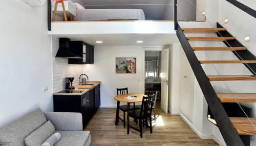 Duplex con terraza en Malaga - A - Photo 1