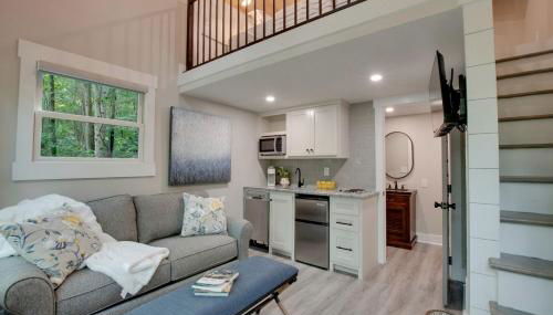 Off-grid Tree House Suitable for Four in Alabama - Foto 2