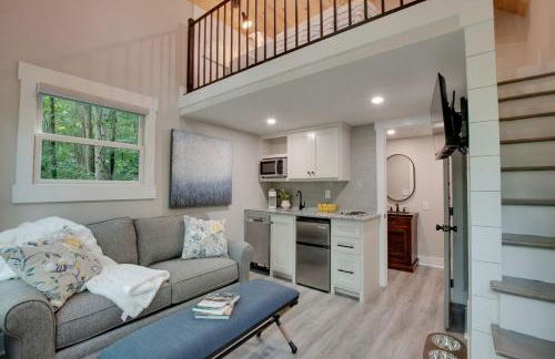 Off-grid Tree House Suitable for Four in Alabama - Foto 2