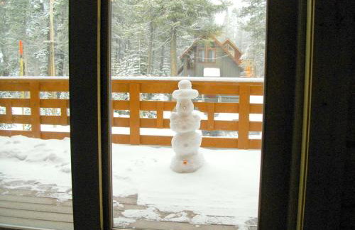 Updated Winter Getaway Great for Skiing in Soda Springs, California - Foto 13