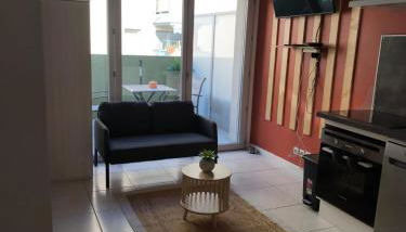 Studio calme et paisible, climatisé avec terrasse au dernier étage, 100m du tramway et 20 min de la promenade des anglais - Foto 4