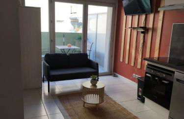 Studio calme et paisible, climatisé avec terrasse au dernier étage, 100m du tramway et 20 min de la promenade des anglais - Foto 4