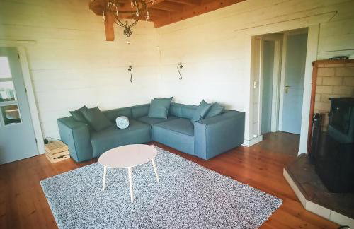 Farmhouse with pool minutes from beach - Photo 7