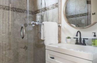 Ocean View Hot Tub Luxe House Steps to Sand - Foto 27