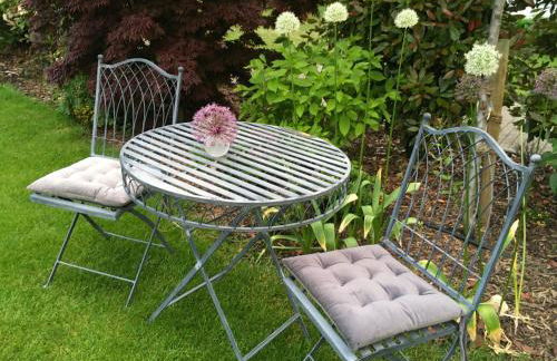 Ruhige Wohlfühloase auf zwei Ebenen - mit Terrasse im Grünen und Balkon - Foto 20