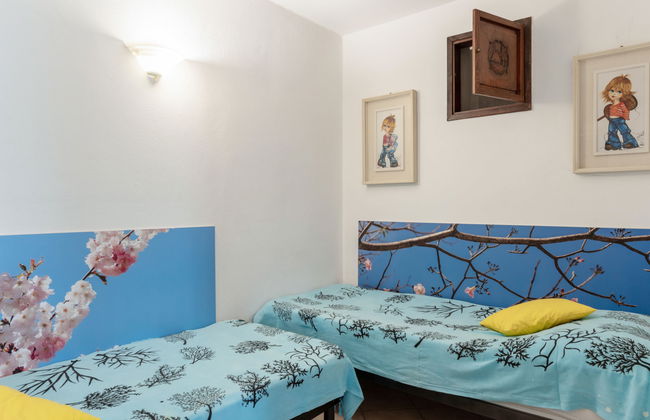 8 bedroom House in Diano Castello with private pool and garden - Photo 23