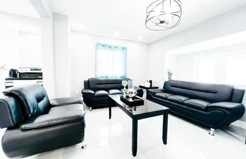 2 Homes, 1 Stay-7BR Niagara Falls Compound - Foto 37