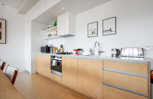 Large Penthouse in unique former Warehouse furnished with premium fittings for a luxurious stay - Foto 13