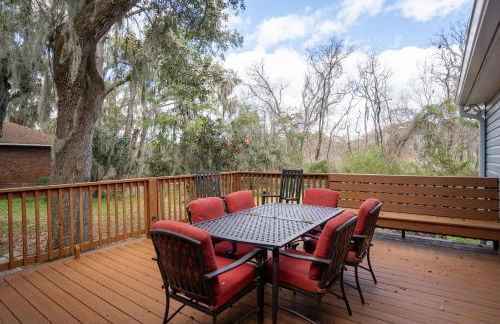 Camellia House - 6 minutes to MCRD Parris Island Graduation Family Friendly, Beach Pass Included, Renovated - Photo 33