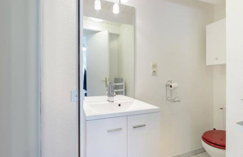 Peaceful Holiday Home in Plouguin With Indoor Pool - Foto 54