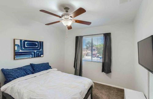 Modern Spacious 3 BR Home Pool and Game - Foto 10