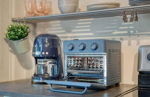 Historic 1Bdrm - Parking - Walk to Restaurants & Westport! - Photo 22