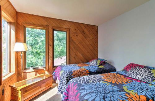 Waupaca Lakefront Home with Pool Table and Dock! - Foto 14