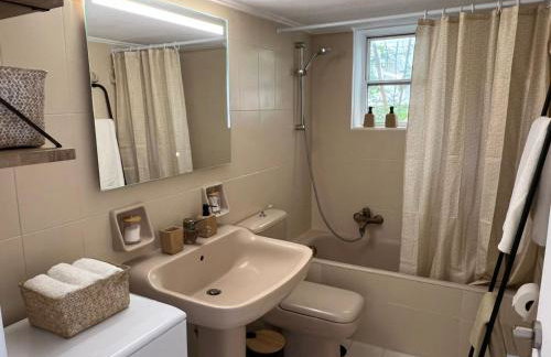 Sea front house & garden, Oropos - Foto 42