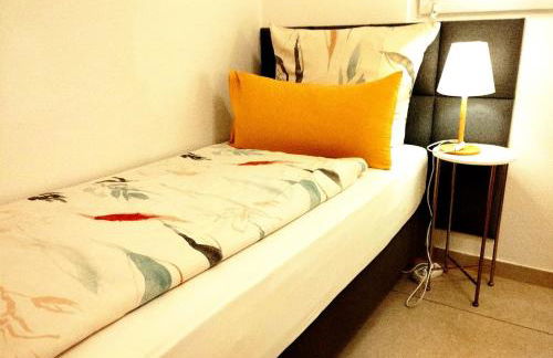 RIVER VIEW NEAR FRANKFURT - 3 ROOMS-4 BEDS & 1 SOFA BED -AIR CONDITION- Private PARKING - Foto 22