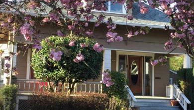 Southeast Portland Comfy & Eclectic Craftsman Home - Foto 3