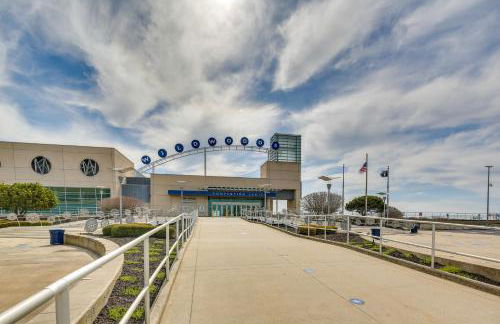 1 Block to Convention Center! Dog-Friendly Apt - Foto 26