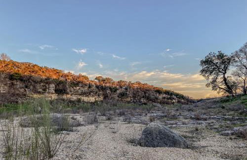 The Clifftop Perch, 70ft above the dry Blanco - Foto 31