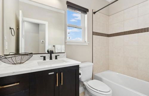 Sleek Home Near Old Town W/ Rftp Hot Tub & Mtn Views - Foto 52