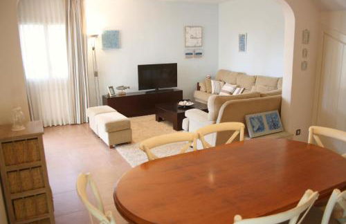 Beautiful seafront house - Photo 4