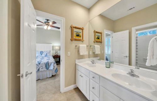 Close to Beach~Free Golf Cart! Pet Friendly Home! Destiny West - Foto 26