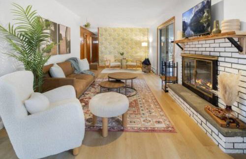 3BR/2BA Lakehouse 10 min to town - Foto 5