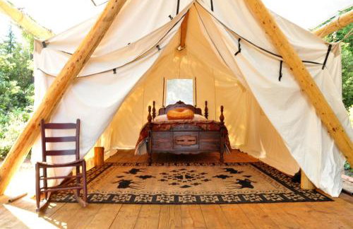 Secluded Safari Tent Perfect for a Glamping Getaway near Blue Lake, California - Foto 6