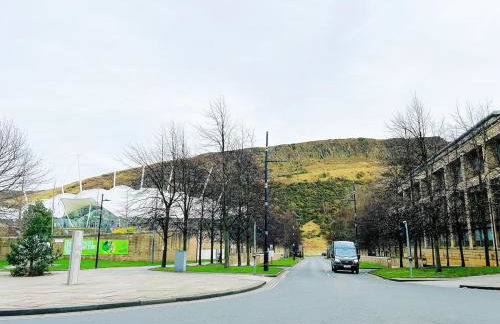 Luxury Apartment at Edinburgh - Photo 40