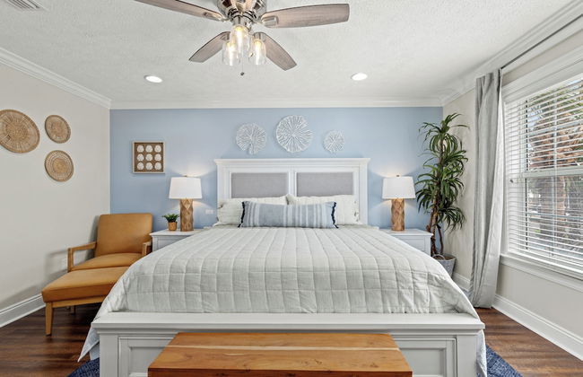 Escape to Sand Dollar Holler: Coastal Retreat, 3 Beds, 2.5 Baths, Sleeps 10! - Foto 7