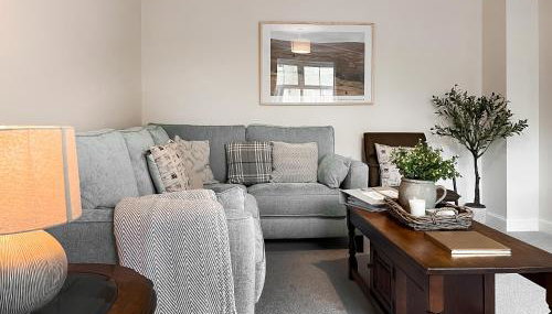 Oakstone House - Photo 4