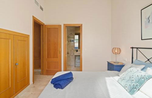 Apartment close to the sea in Las Chapas - Photo 10