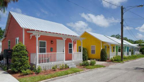 Quaint Cottage with Private Pool-Walk to Everything - Foto 2