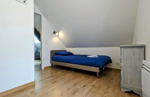 Maison de Bourg Rénovée avec Jardin et Salle de Jeux à Levroux - FR-1-591-204 - Foto 11