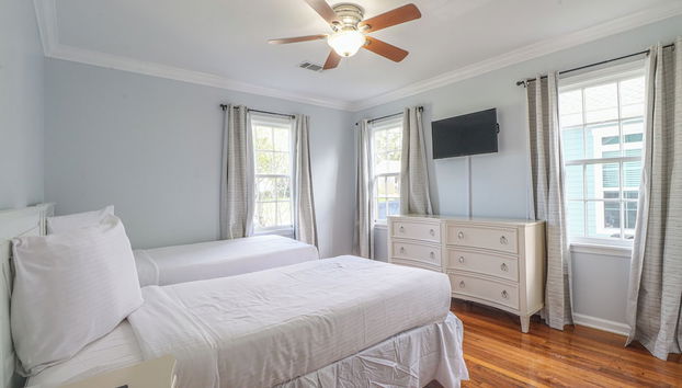 House on Acacia - Foto 3, Habitación