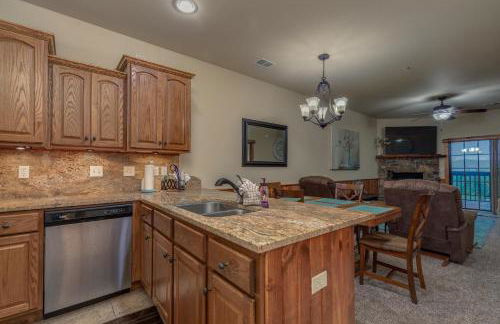 1BR Village At Indian Point 503 near SDC Free Tickets Daily up to 500 - Foto 2