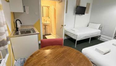 Ground Floor Studio Apartment in Gosport, Free Private Parking - Foto 2