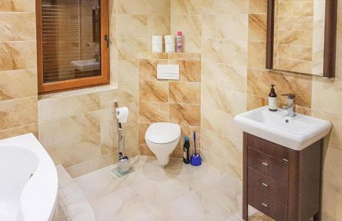 Beautiful Home In Krzynia With Wifi - Foto 24