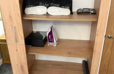 Stansted Airport Stay, Parking and Luxury Suite - Foto 8