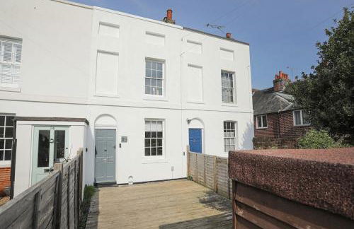 Big PROMO! Central Canterbury City Escape 2BR 2BA House, en-suite, Couples Retreat, Perfect For Families, Students, Relocators FREE Parking Fast WiFi - Foto 19