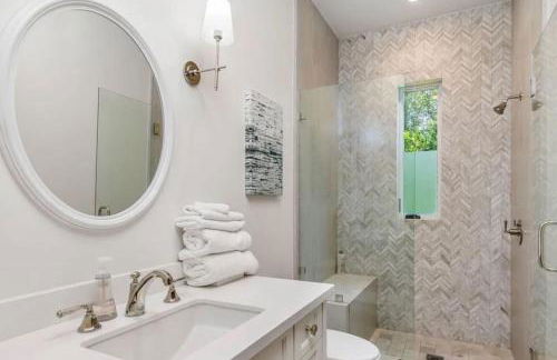 Summitridge Bev Hills Villa with Pool, Spa, Roof Deck - Foto 20