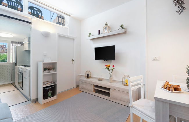 Lucca Old Town Apartment - Photo 16